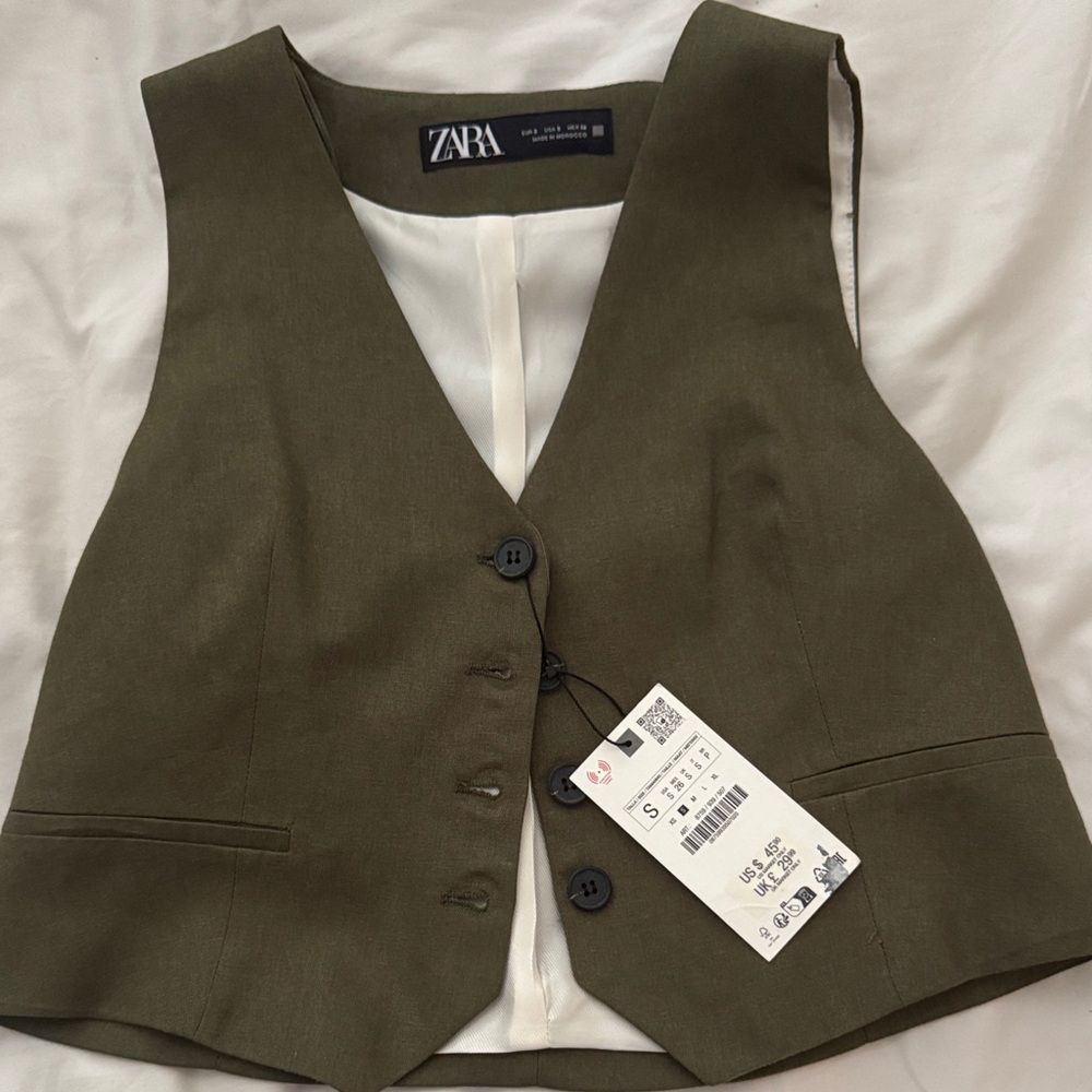 Zara Women's Khaki Buttoned Vest